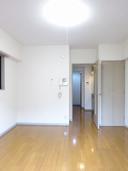 居室にはクローゼットが付いています。