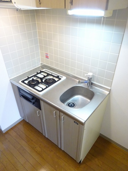 キッチン
2口のガスコンロ付きです。