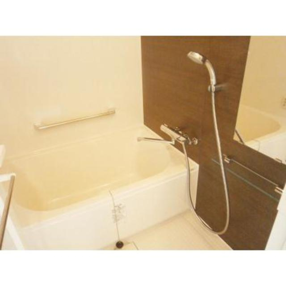 浴室の様子。※写真は同タイプ住戸です。