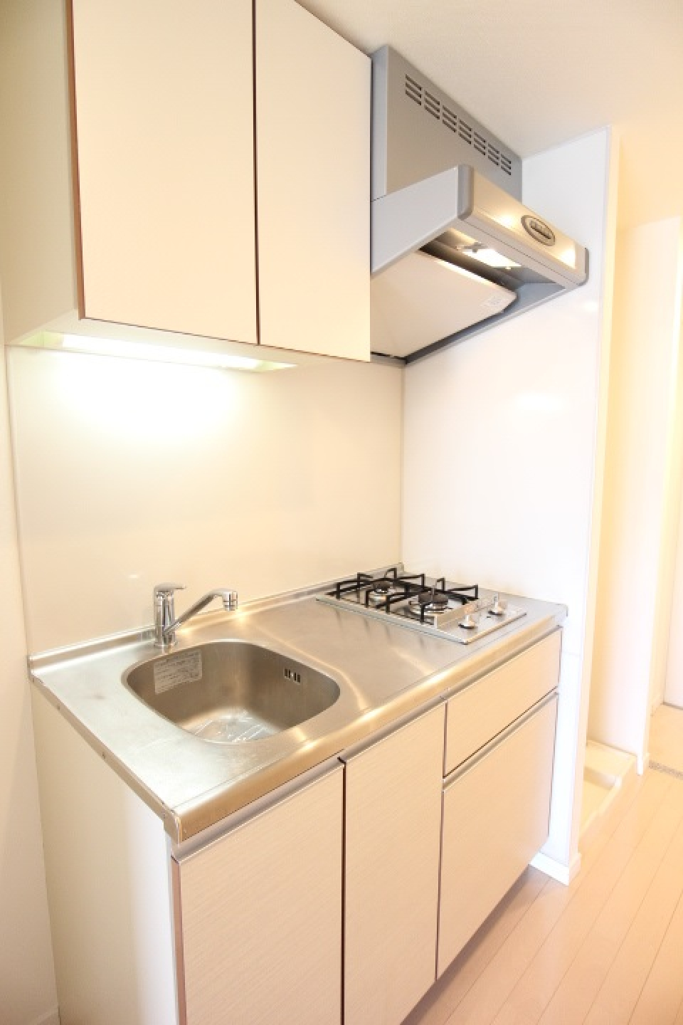 キッチン
2口のガスコンロ付きです。
※参考写真