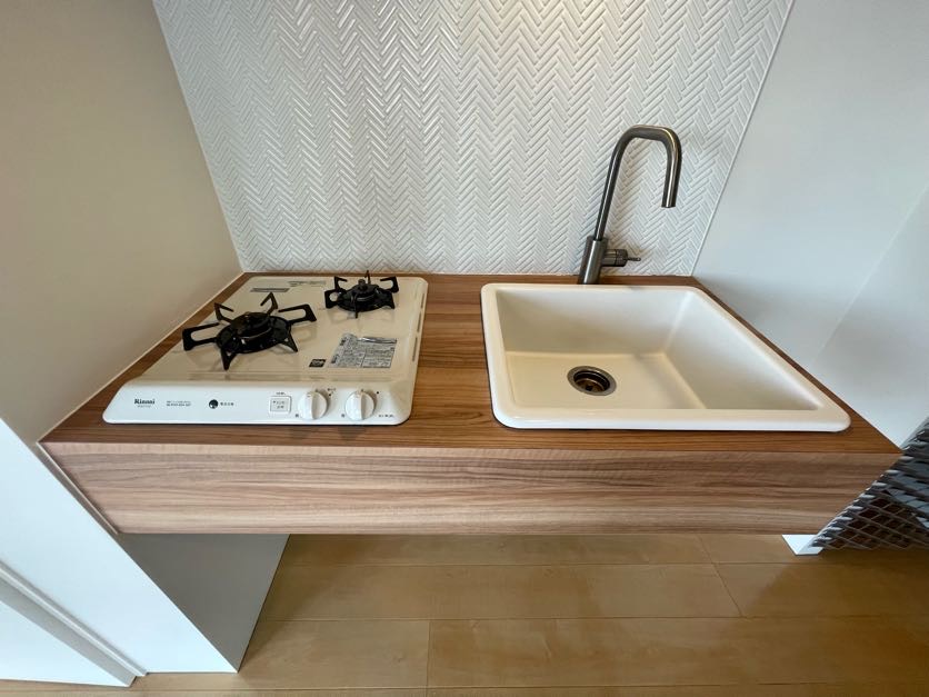 とてもスッキリしたデザインですが、自炊が多い方には不便かもしれません。