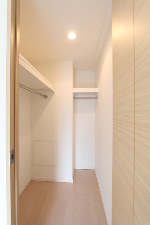 WIC
服にくわえて生活用品の収納もできそうです。