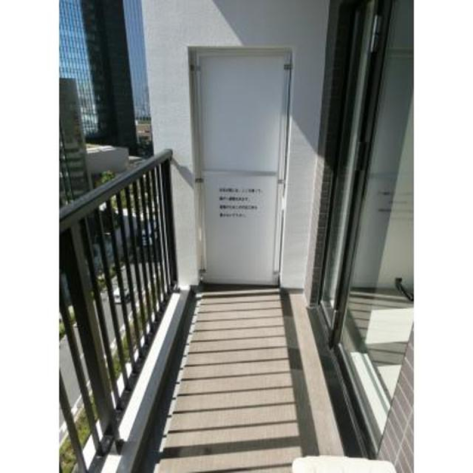 南向きで太陽の光を浴びることができるバルコニーです。※写真は同タイプ住戸です。