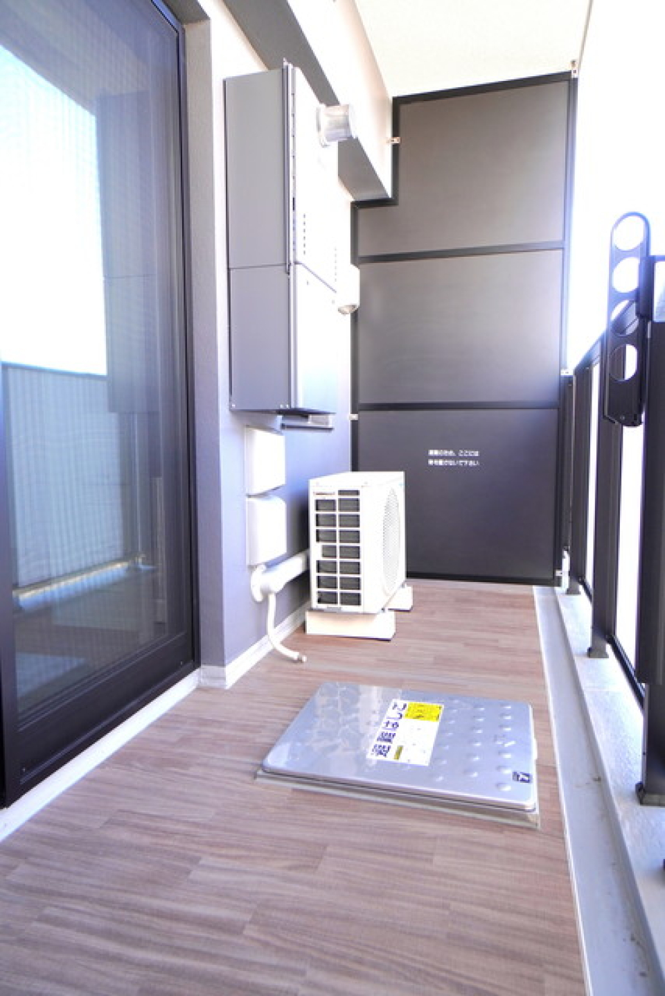 ゆとりのあるバルコニー。※写真は同タイプ住戸です。