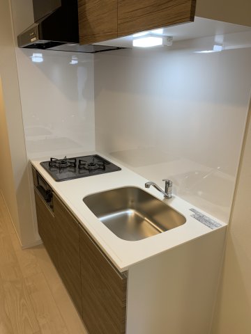 2口コンロのシステムキッチン。