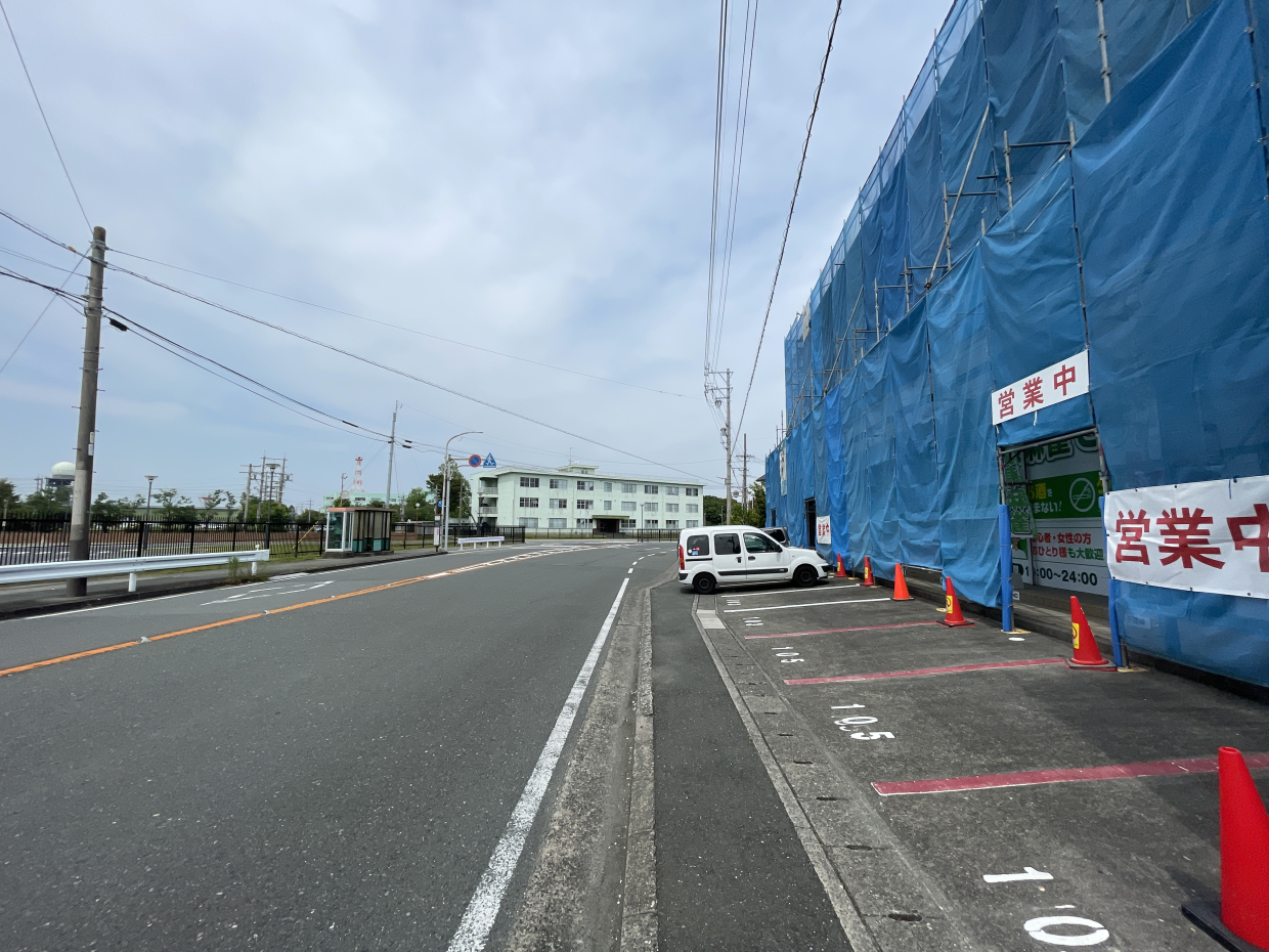 浜松基地の向かい！外壁塗装中でした。