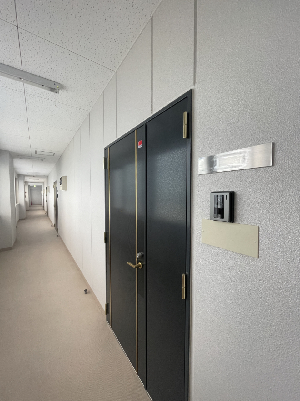 まぁ事務所の面構えですよね。