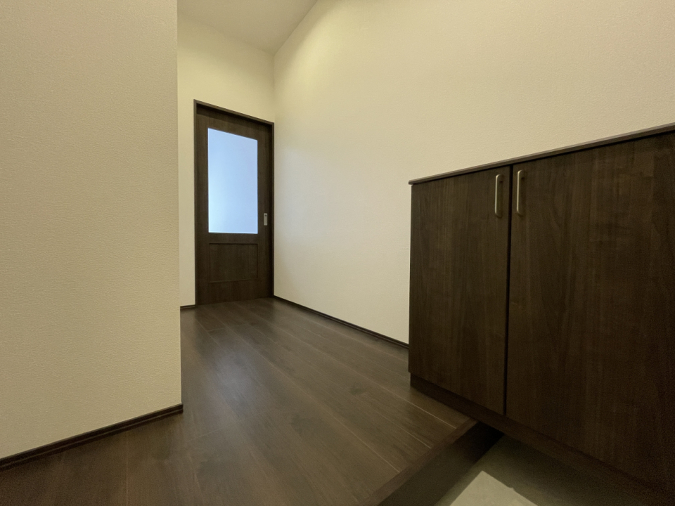 玄関ゆとりあるんです。いろいろ置いても◎