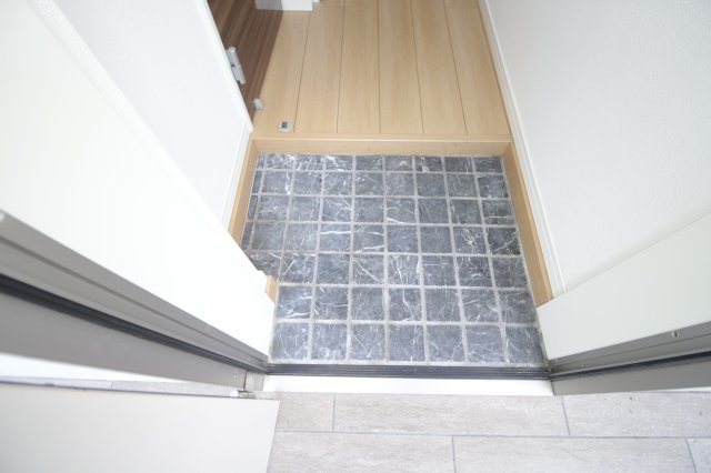 玄関
※写真は別室です