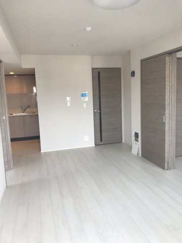 両隣に洋室がありリビングを経由するので、自然とコミュニケーションが増える構造です。