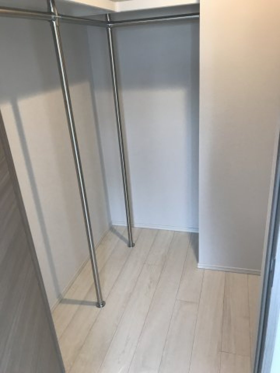 嬉しいウォークインクローゼット付きです。