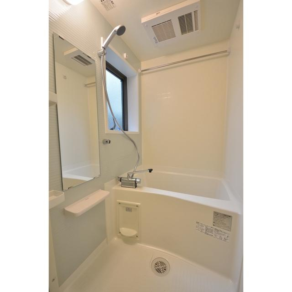 浴室乾燥がついたお風呂だから、雨の日でも衣類を干せて安心