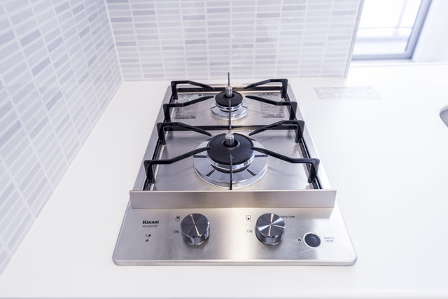 2口のガスコンロ付きです。
※写真は同タイプ住戸です。