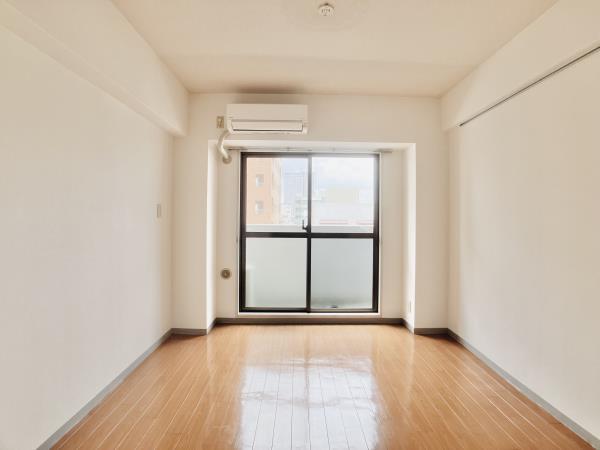 ６帖のお部屋です。