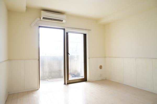 南西向きで自然光を取り入れやすいですね。