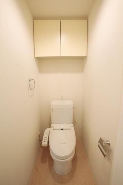 棚があるので日用品をストックしやすそうです。