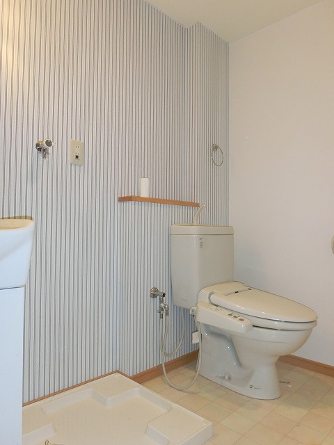 室内洗濯機置き場・トイレ