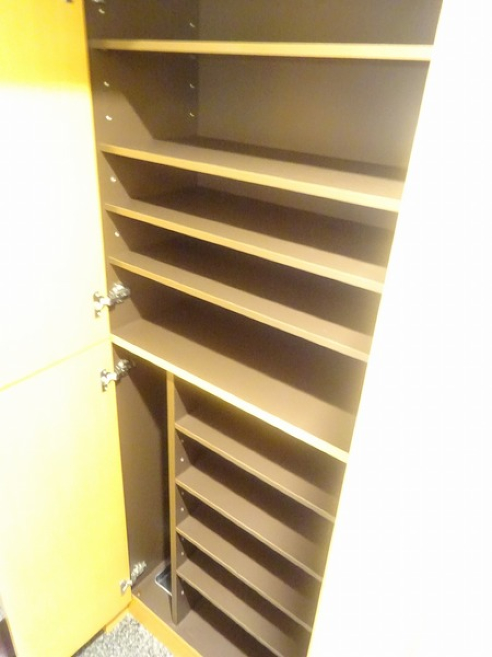 シューズボックス