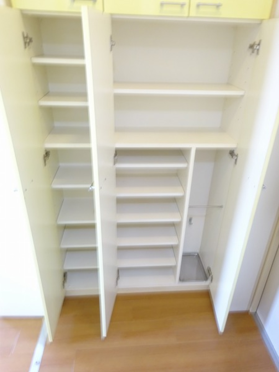 シューズボックス