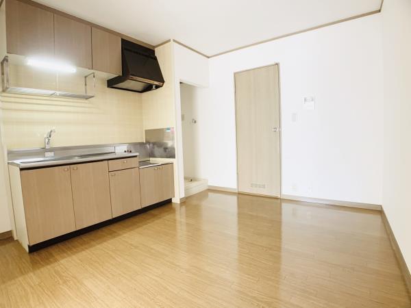 7.5畳のダイニングキッチンです。