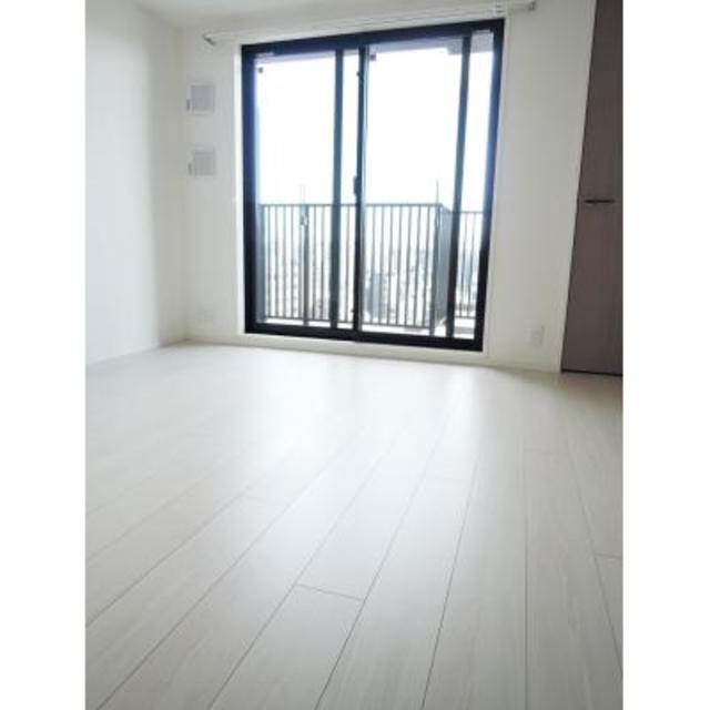 8帖のワンルーム。使い勝手のいい広さです。※写真は同タイプ住戸です。