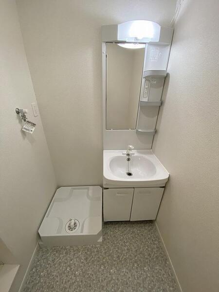 室内洗濯機置き場・独立洗面台