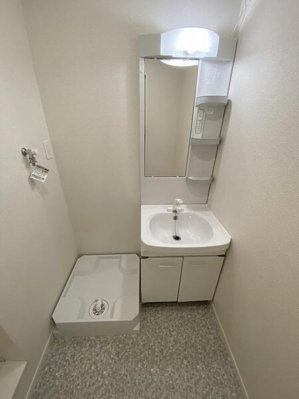 室内洗濯機置き場・独立洗面台