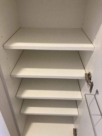 １人暮らしにはちょうどいい容量のシューズボックス。