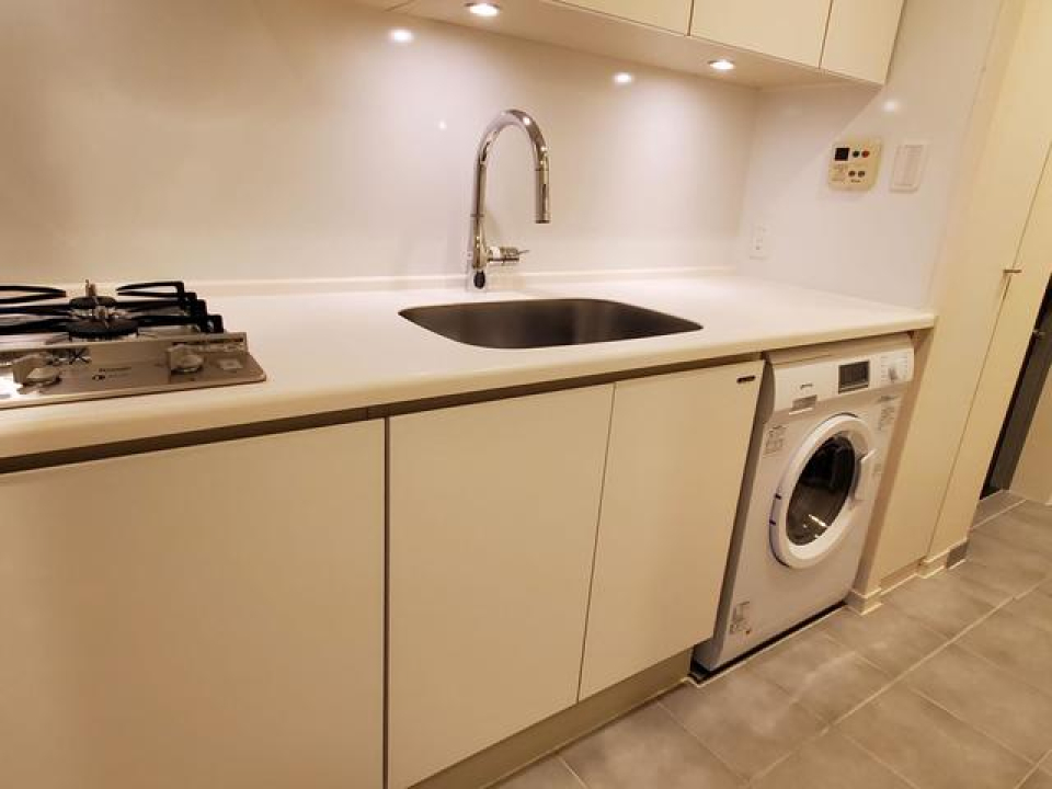 グースネックの水栓がデザイン性がありますね。※写真は同タイプ住戸です。