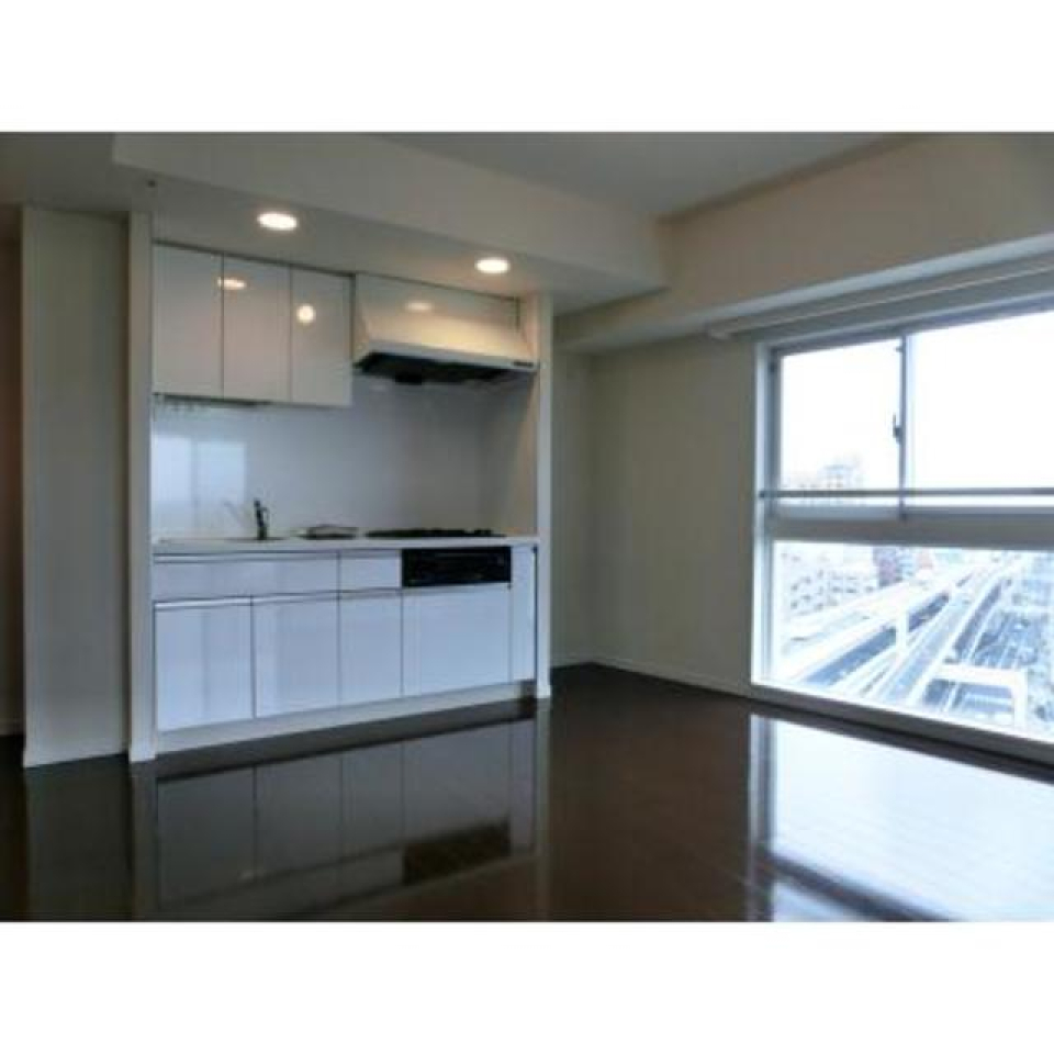 朝、コーヒーを飲みながら窓からの景色を眺めると、気持ちのいい1日を迎えられそうな空間です。

※写真は同タイプ住戸です。