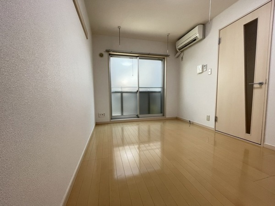 6.4帖の洋室です。