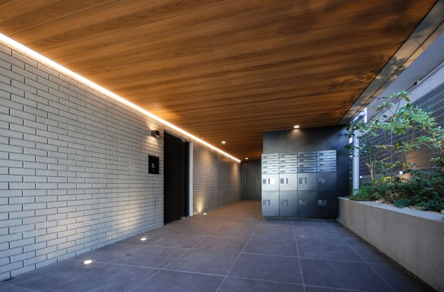 間接照明がラグジュアリーな雰囲気です