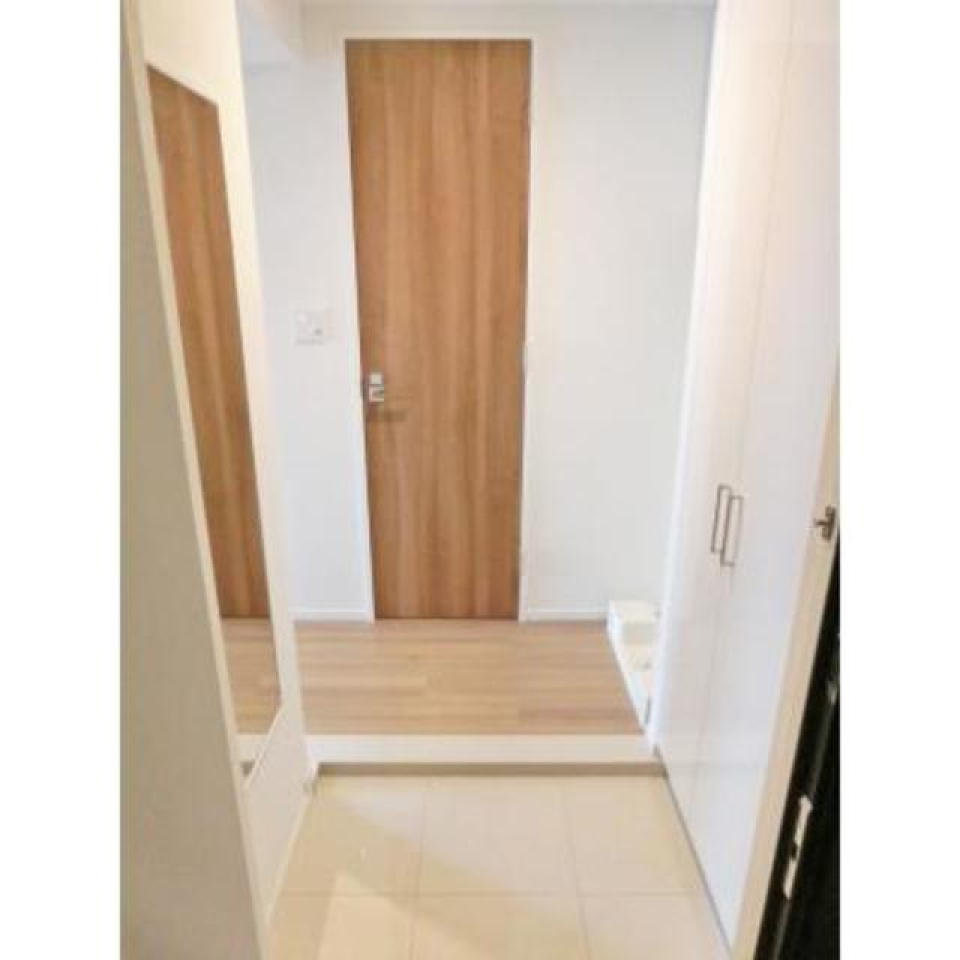 玄関
※写真は同タイプ住戸です。
