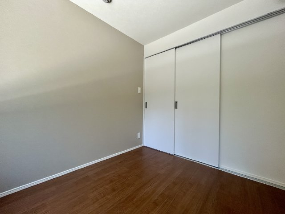 グレーがアクセントカラーになっています。