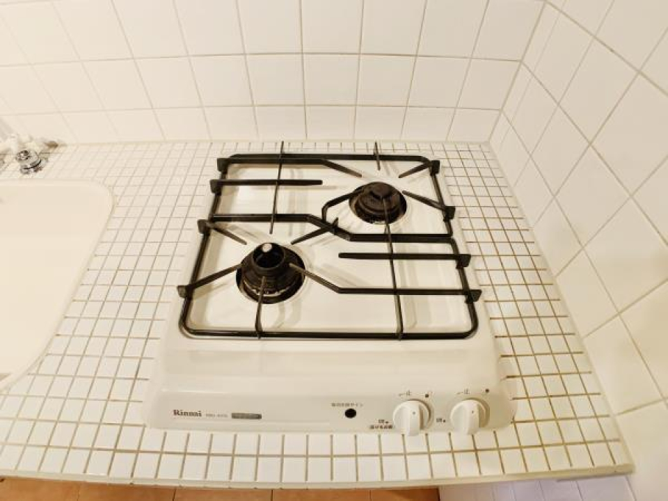 2口のガスコンロ付きです。