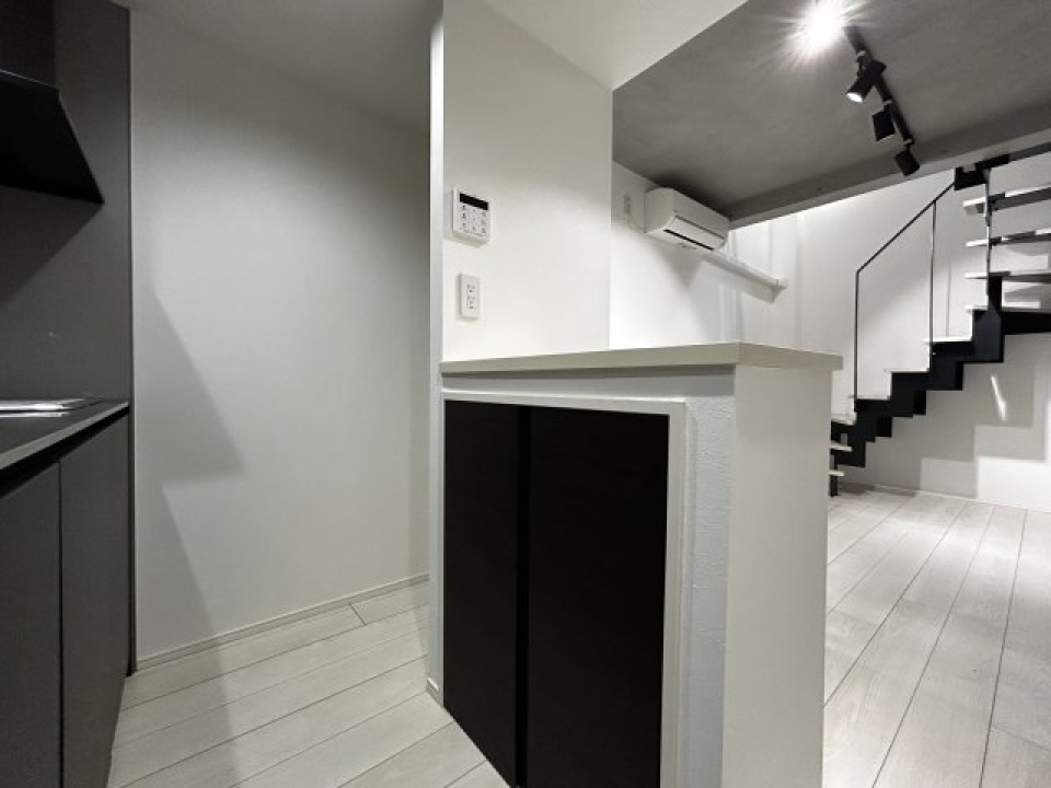 作業場としても使えるカウンター。