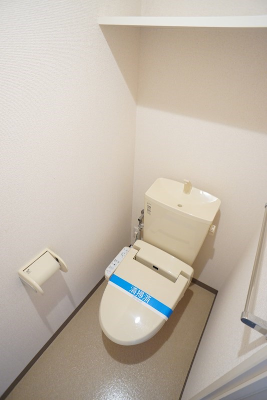 温水洗浄便座のトイレ