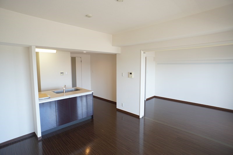 2LDK、対面式キッチンで3口コンロ付きのお部屋は2人暮らしにおすすめです