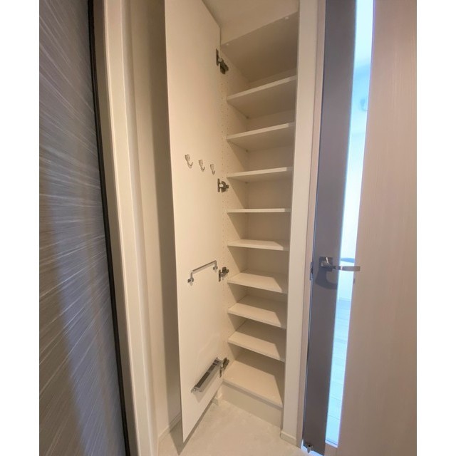 そして今回推したい、シューズクローゼットです！たっぷり収納できるのが魅力ですが・・・
2024.3.16撮影