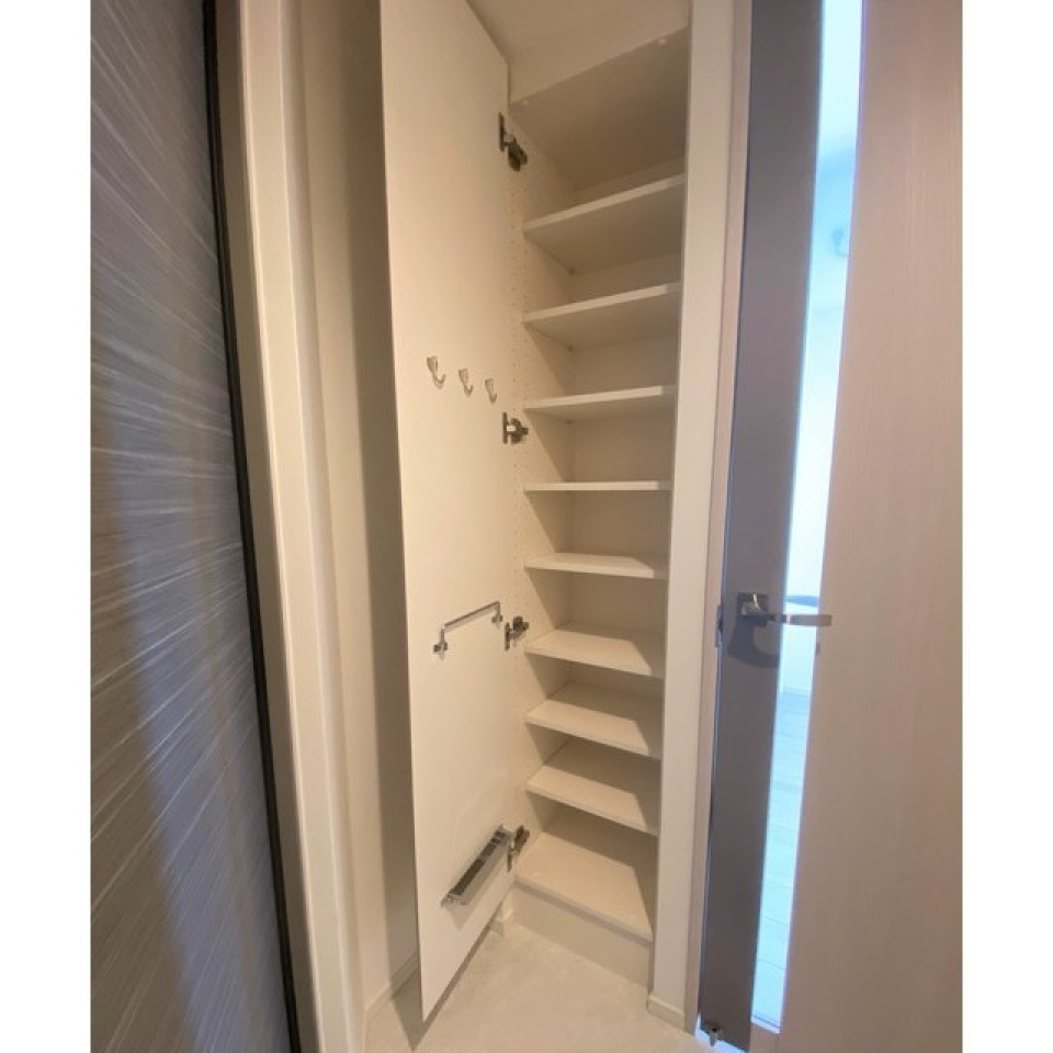 そして今回推したい、シューズクローゼットです！たっぷり収納できるのが魅力ですが・・・
2024.3.16撮影