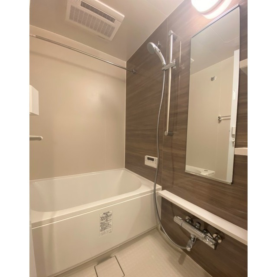 浴室乾燥機付きのバスルームです。
2024.03.16撮影