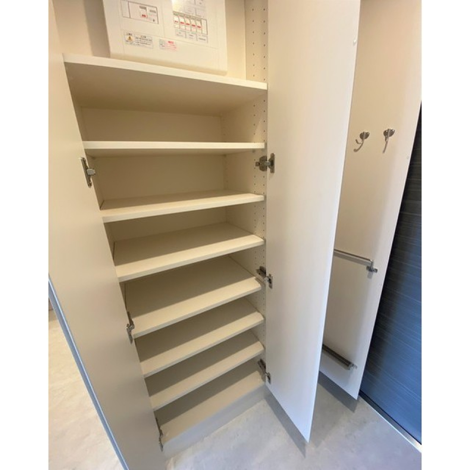 シューズクローゼットも2つあり、広々しています。
2024.03.16撮影