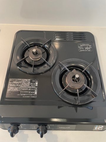 2口のガスコンロ付きです。