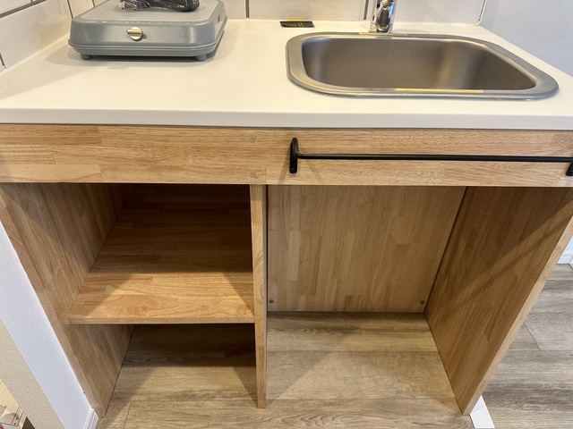 収納は少なめでオープンなので要工夫