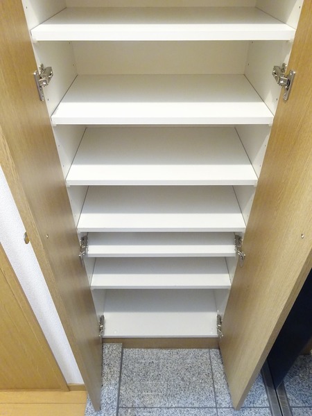 シューズボックス