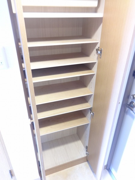 シューズボックス