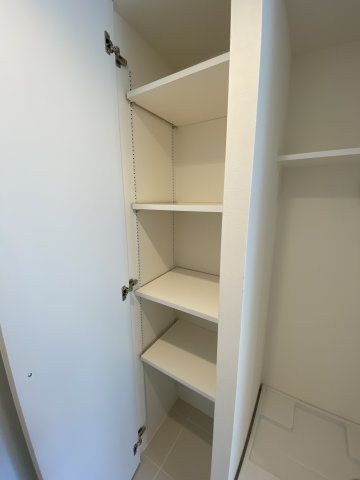 シューズボックスは可動式です