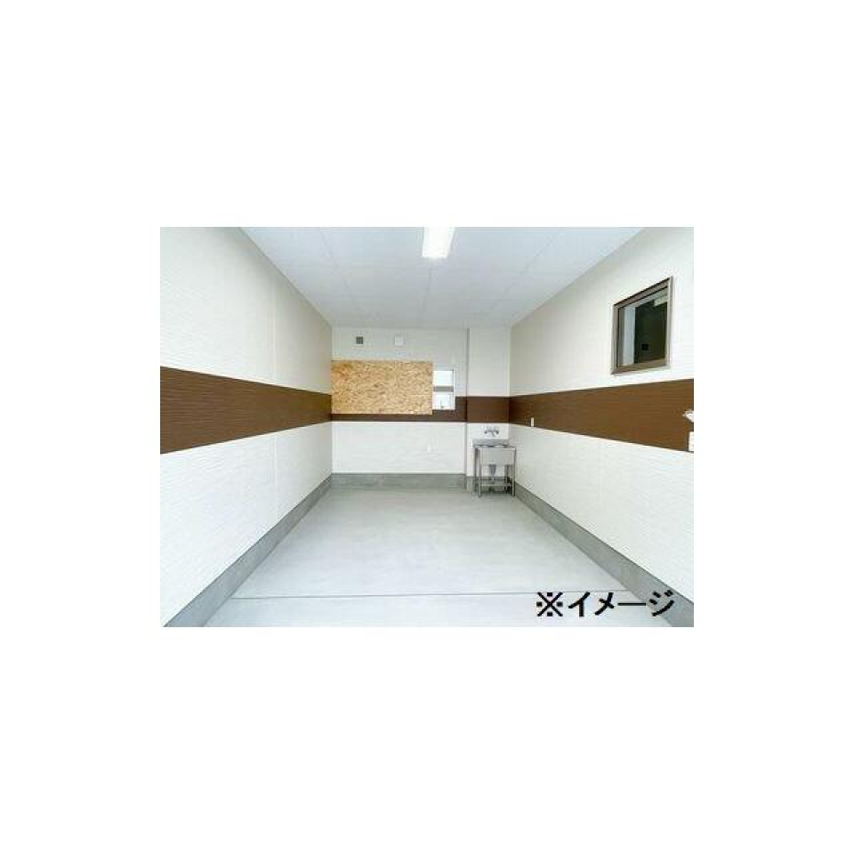 一階ガレージ
ガレージらしからぬ温かい雰囲気