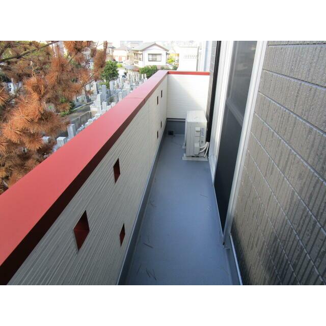 バルコニーに出られます