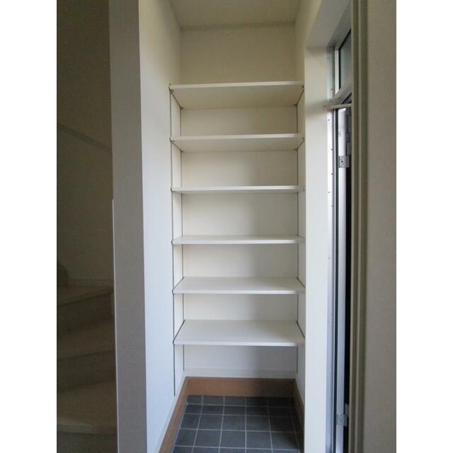 シューズボックス